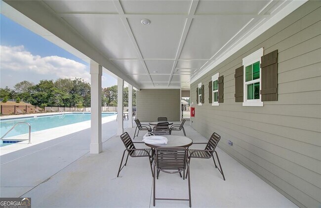 Building Photo - 3030 Westgate Park Dr