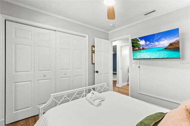 Building Photo - 1596 Idle Dr NE