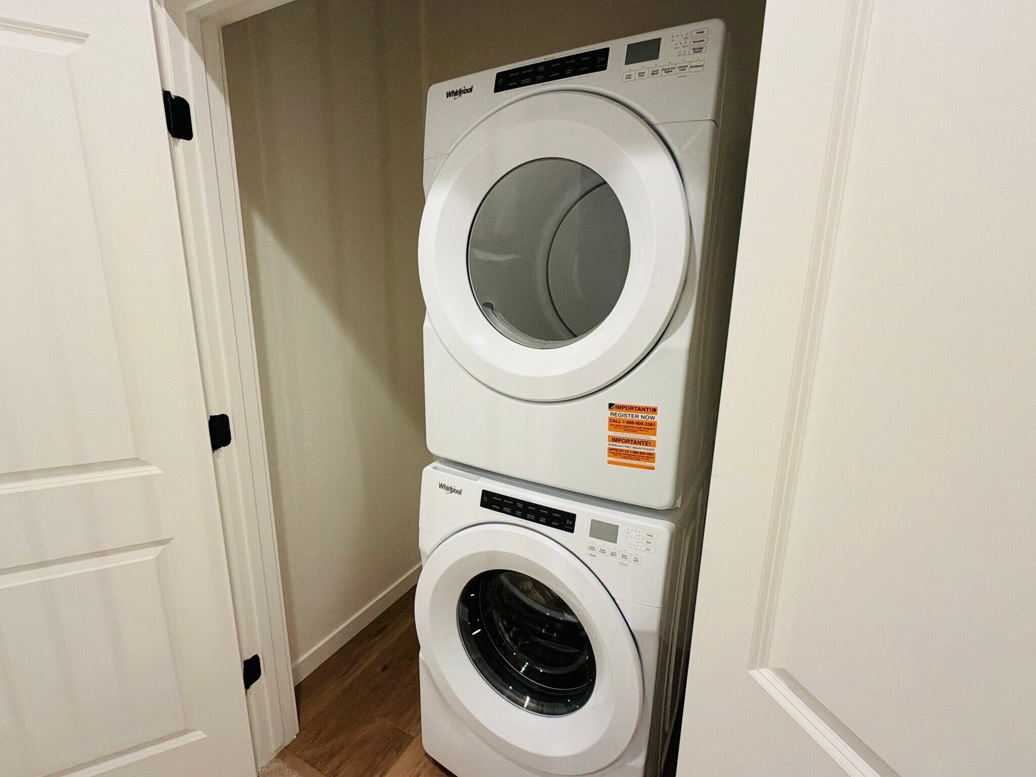 Building Photo - 7180 Clove Hitch Hts