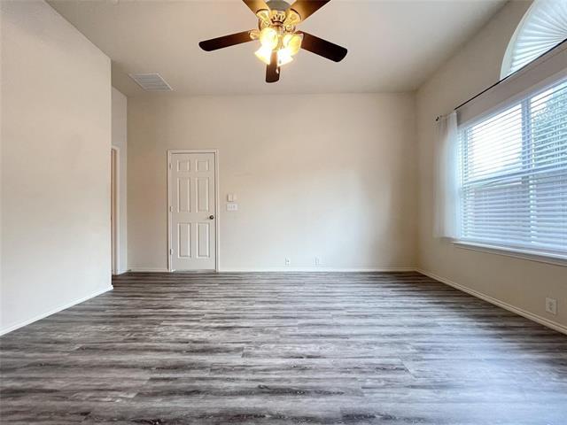 Building Photo - 1004 Southfork Dr