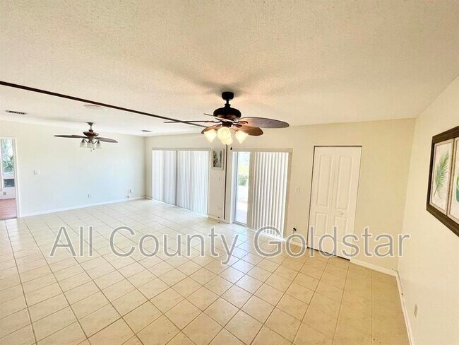 Building Photo - 437 Wexford Cir