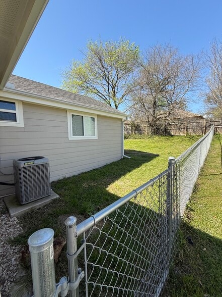 Fully Fenced Yard - 760 Wayne Ave