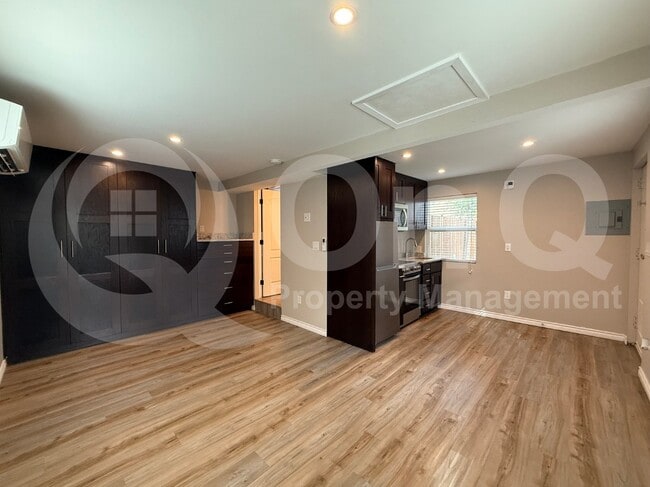 Building Photo - 2519 N Garrett Ave