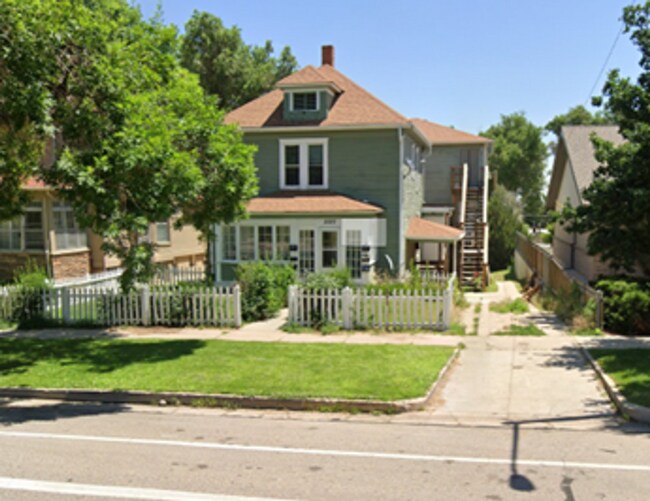 Primary Photo - KM2020