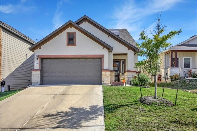 Building Photo - 305 Satsuma Dr