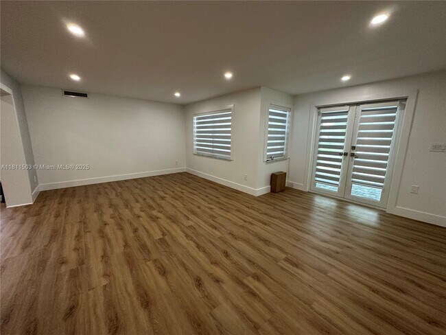 Building Photo - 6080 SW 16th St
