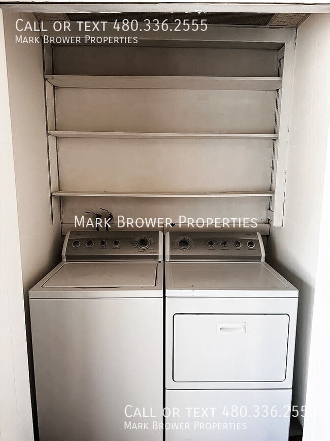 Building Photo - 2114 West Myrtle Ave