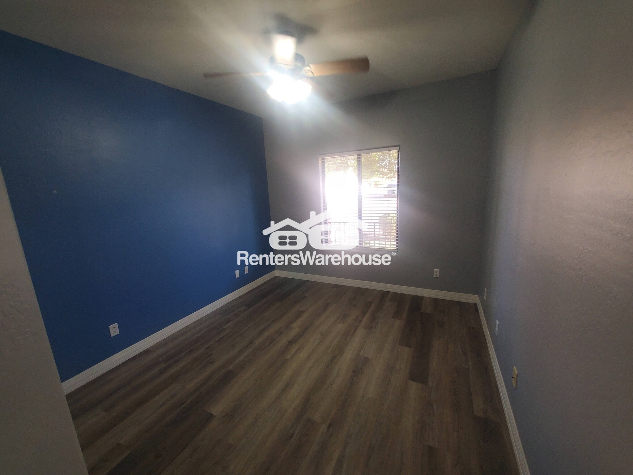 Building Photo - 2256 E Pima Ave