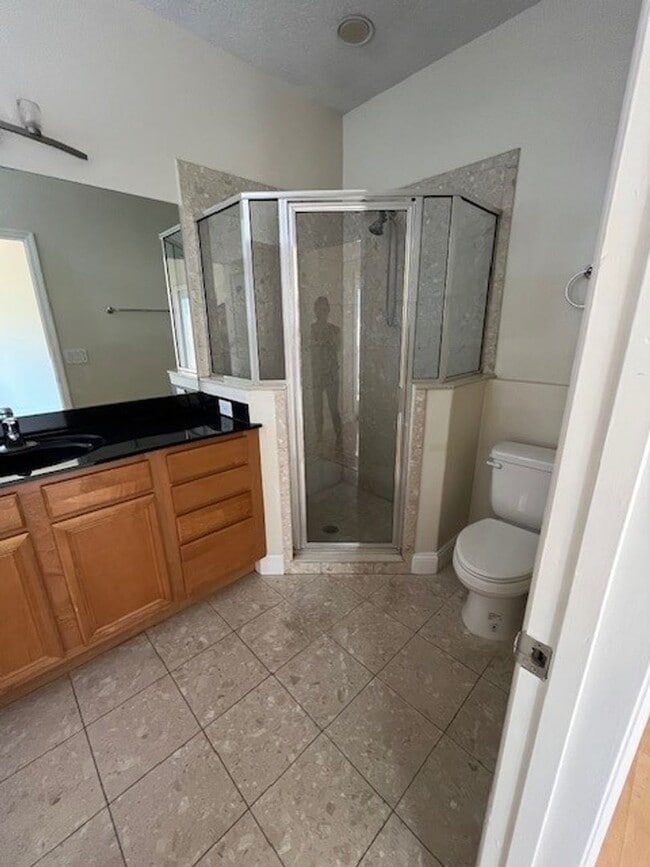 Building Photo - *** 3/2.5  with 1 car garage/ Townhouse Th...