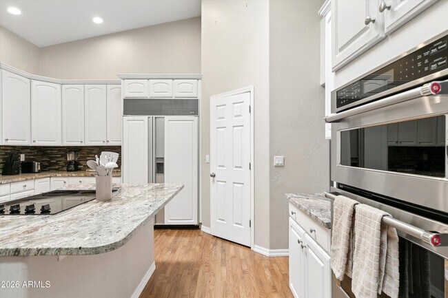 Building Photo - 8611 W Foothill Dr