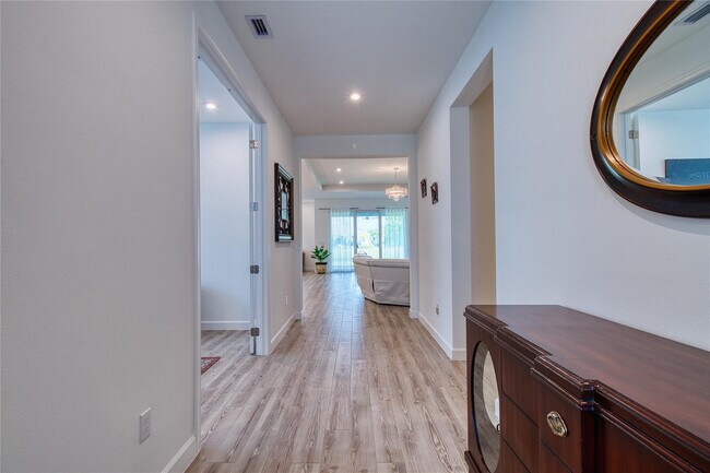 Building Photo - 10407 SW Aquila Wy