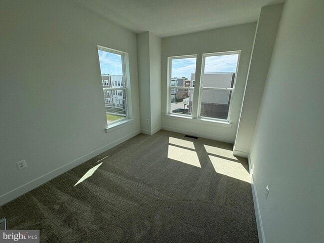 Building Photo - 14495 Leafhopper Dr