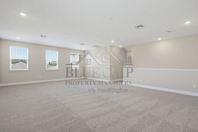 Building Photo - 1213 Pampus Dr