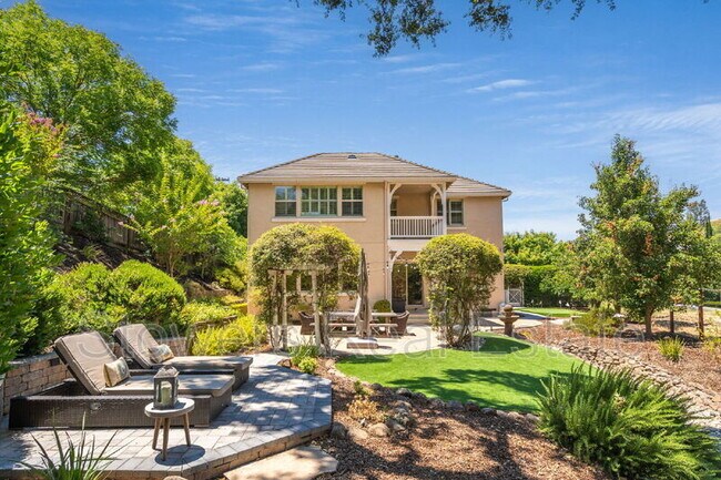 Building Photo - 1301 Sugarloaf Dr