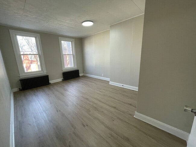 Building Photo - Beautiful 4 Bedroom, 1.5 Bath in Pottstown