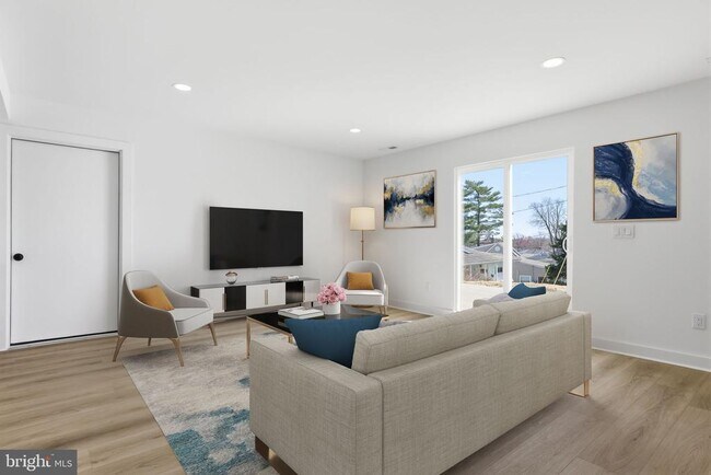 Building Photo - 25 Autumn Ln