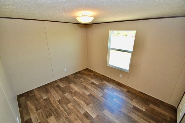 Building Photo - 25 Road 5608