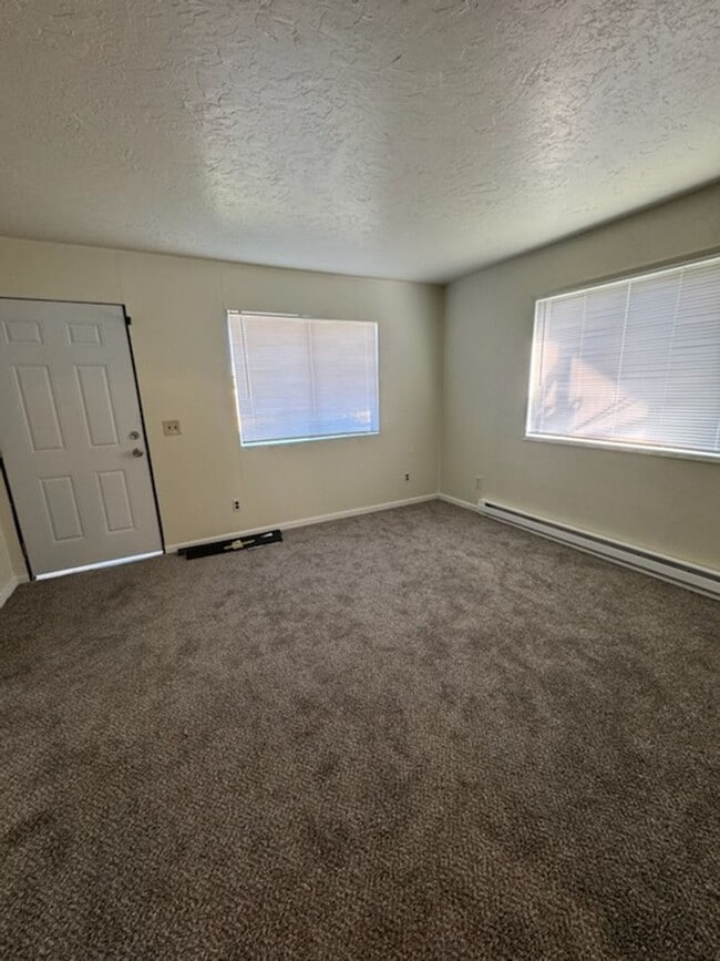 Building Photo - STATUS: PENDING APPLICATION-| R80E| $1495.00