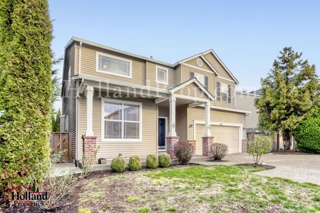 Building Photo - Updated Monthly Rent: $3,000 - Beautiful updated 4 Bedroom home in Beaverton