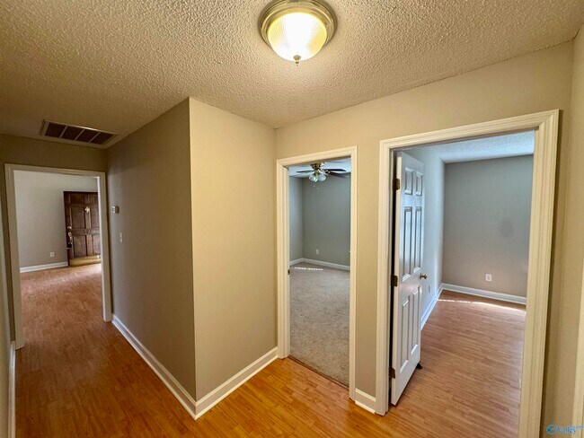 Building Photo - 176 Barnstable Ct