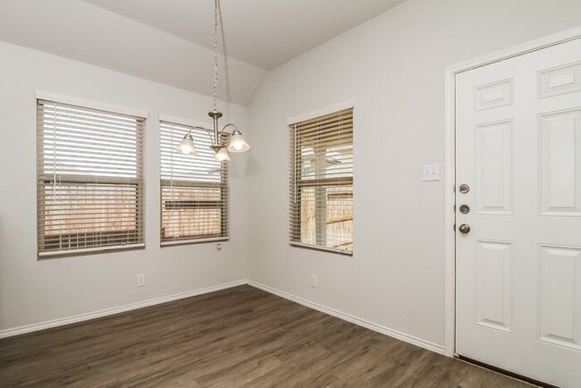 Building Photo - 5406 Freshwater Way