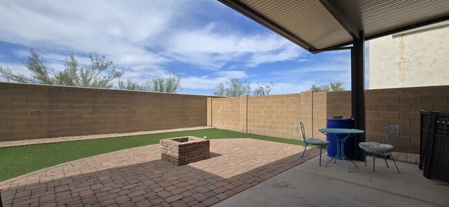 Building Photo - 3952 W Salter Dr