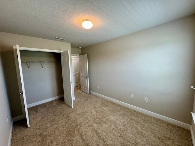 Building Photo - 5736 Callaway Cir