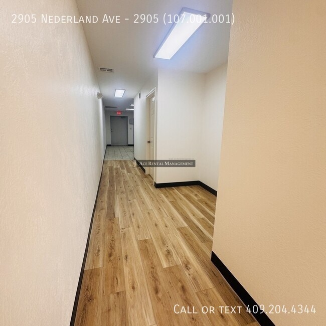 Building Photo - 2905 Nederland Ave