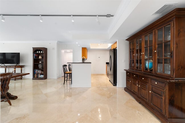 Building Photo - 99 SE Mizner Blvd