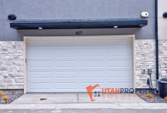 Building Photo - 427 S 960 W