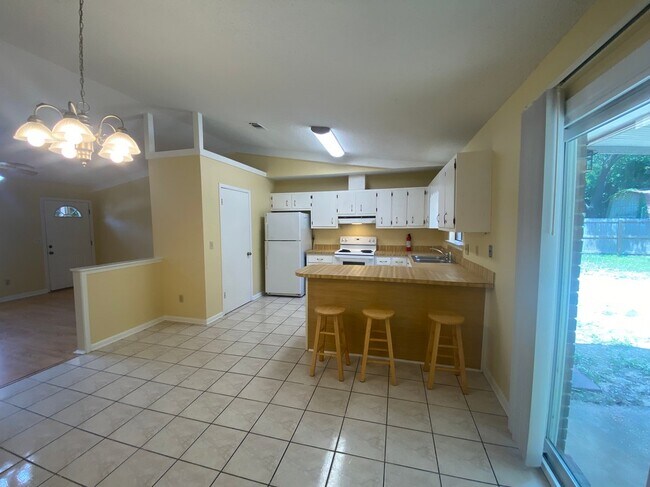 Building Photo - 3235 Auburn Pkwy