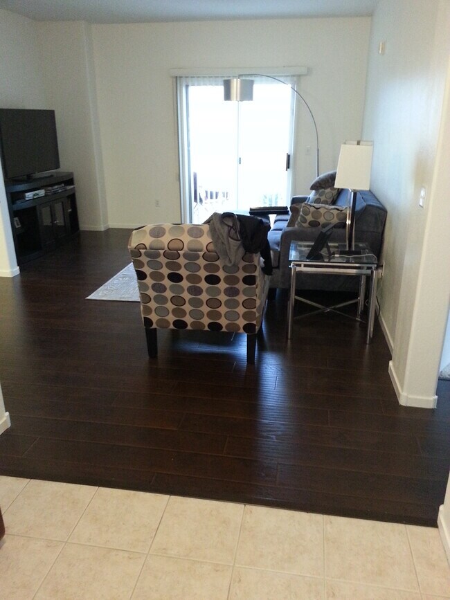 Building Photo - 900 Duckhorn Ct