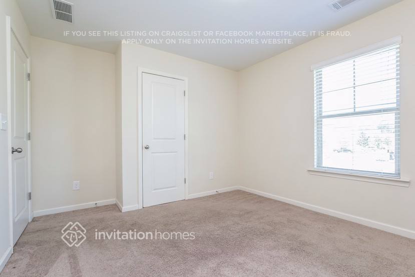 Building Photo - 1562 Ewing Farm Dr