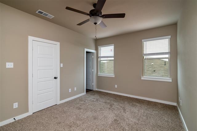 Building Photo - 604 Harvest Moon Dr