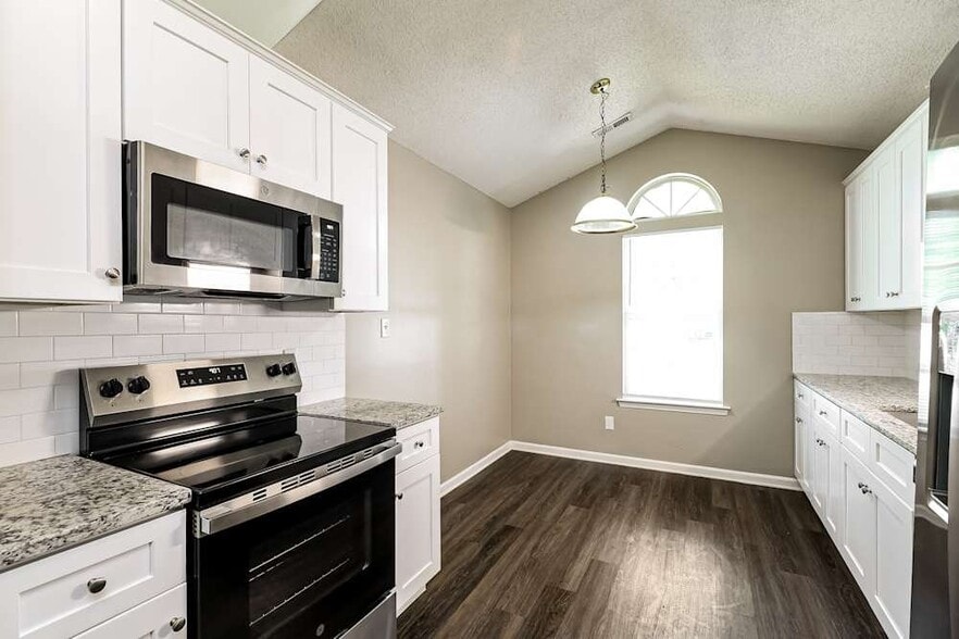 Building Photo - 8731 Purple Thistle Ln