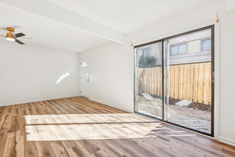 Building Photo - 1561 Malibu Pl