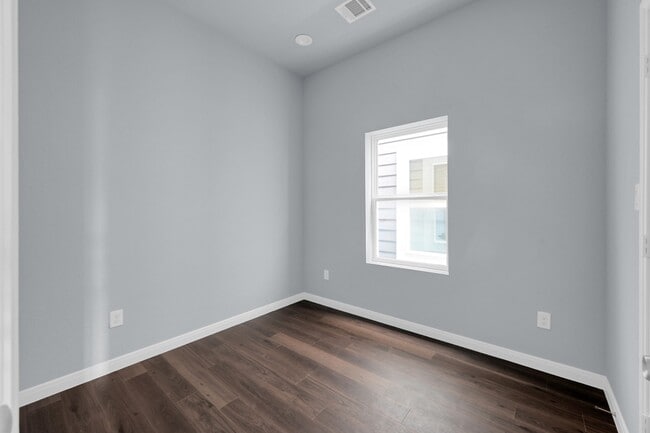 Building Photo - 18821 Luminescent Ln