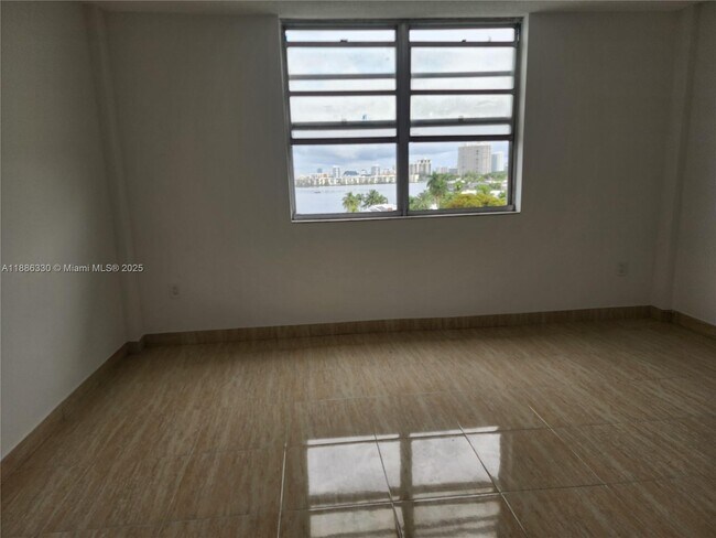 Building Photo - 2841 NE 163rd St