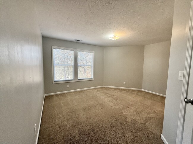 Building Photo - 1006 Brookhollow Dr