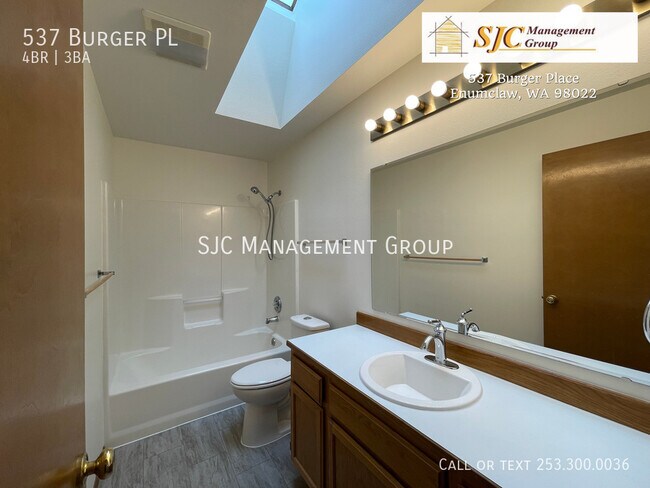 Building Photo - 537 Burger Pl