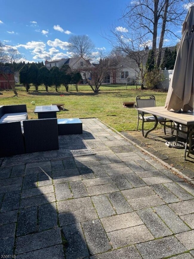 Building Photo - 16 Brookside Ave