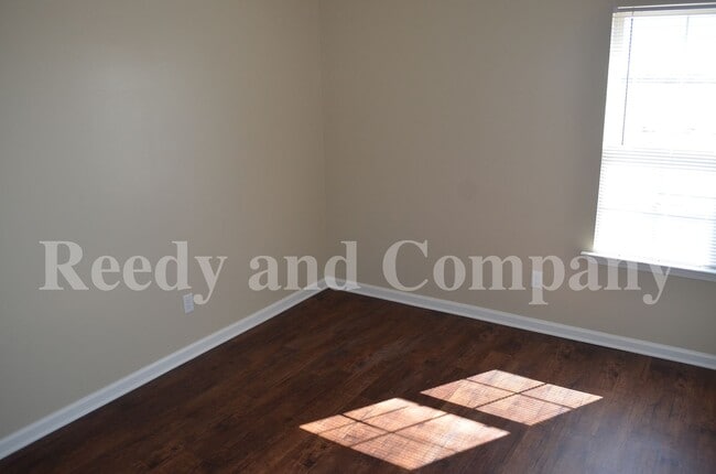 Building Photo - 9147 Mallard Park Blvd