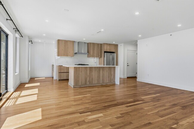 Building Photo - 6 Devine Wy
