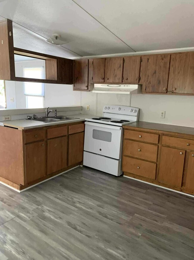 Building Photo - 248 Jolly Roger Dr