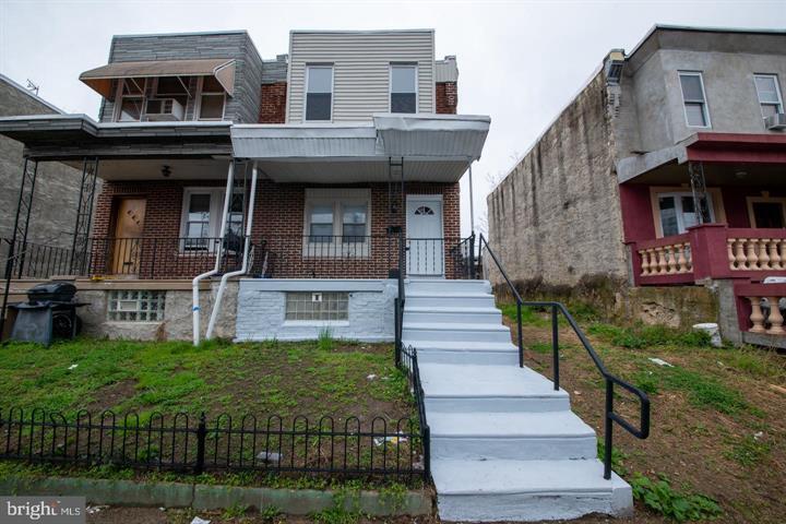 Building Photo - 2061 Wilmot St