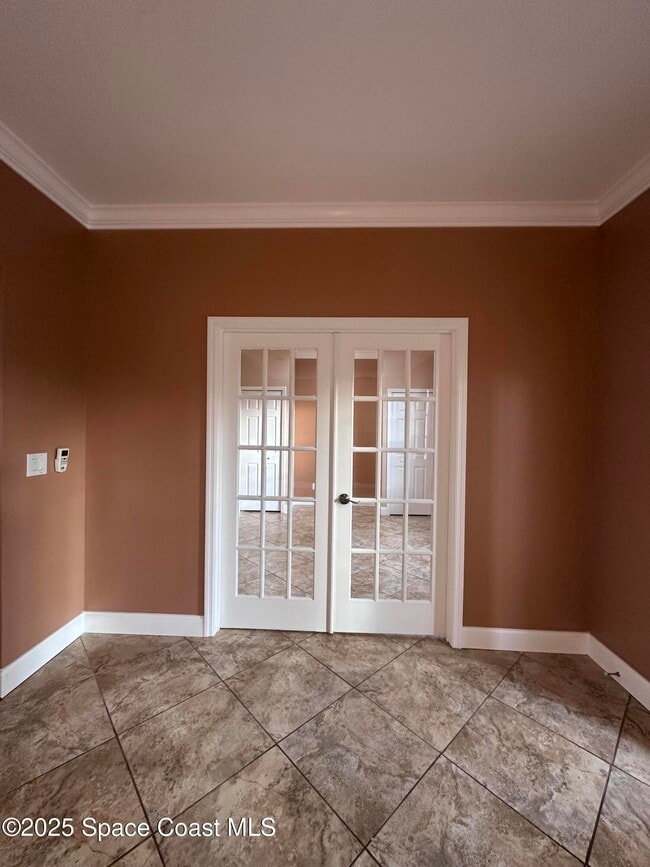 Building Photo - 802 Del Mar Cir