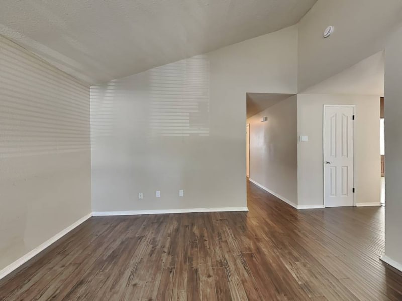 Building Photo - 27848 Crosspath Ave