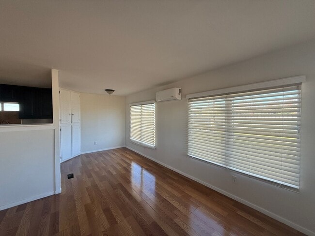 Building Photo - 2 bedroom 2 bathroom mobile home in a huge lot!