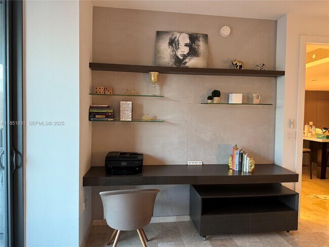 Building Photo - 88 SW 7th St