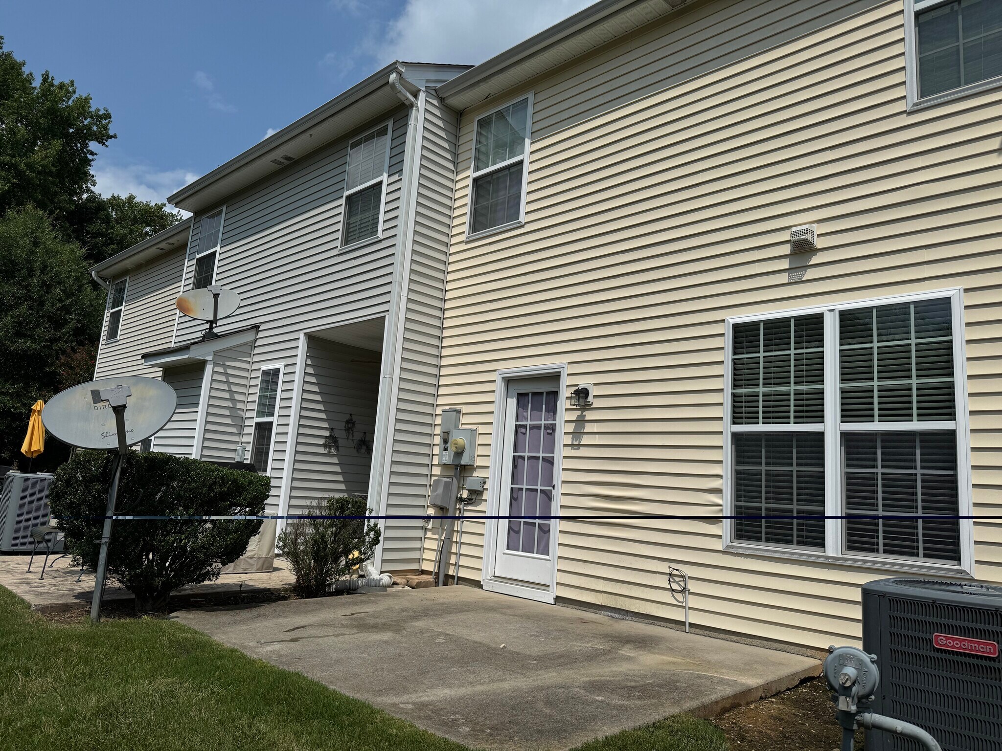 Building Photo - 2620 Hartfield Commons Ln